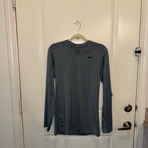 Nike Dri-FIT gray Fitted Shirt long sleeve